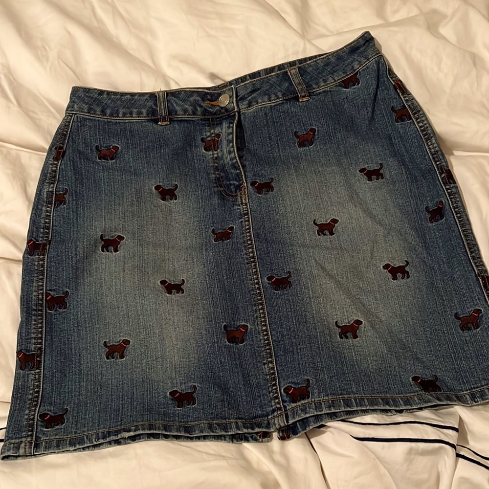 Lilly Pulitzer chocolate lab embroidered blue denim skirt size 6